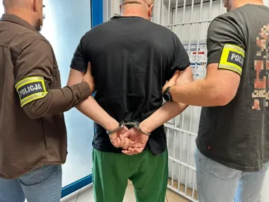 W Bełchatowie zatrzymali dwóch mężczyzn po odkryciu ponad 650 gramów narkotyków